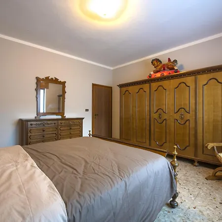 Roberta & Garden Villa