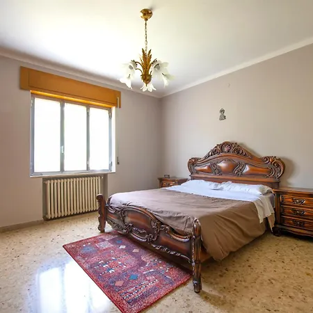 Roberta & Garden Villa *