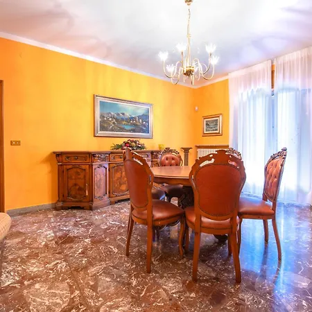 Roberta & Garden Villa *