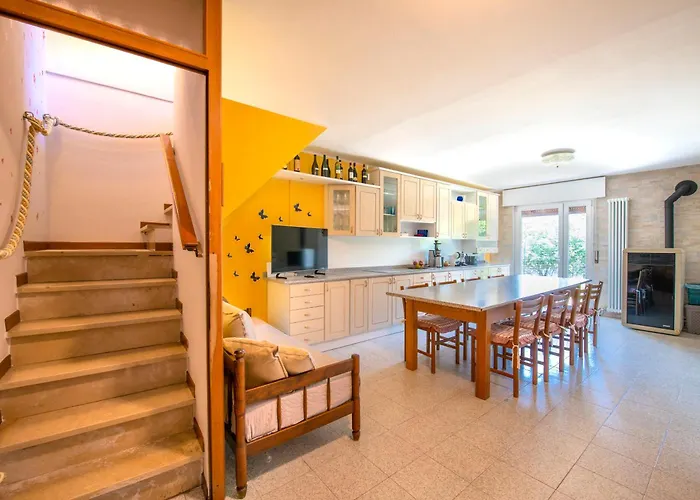 Roberta & Garden Villa